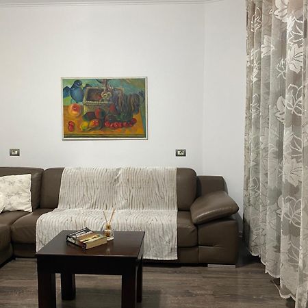 Main Apartment Tirana Kültér fotó