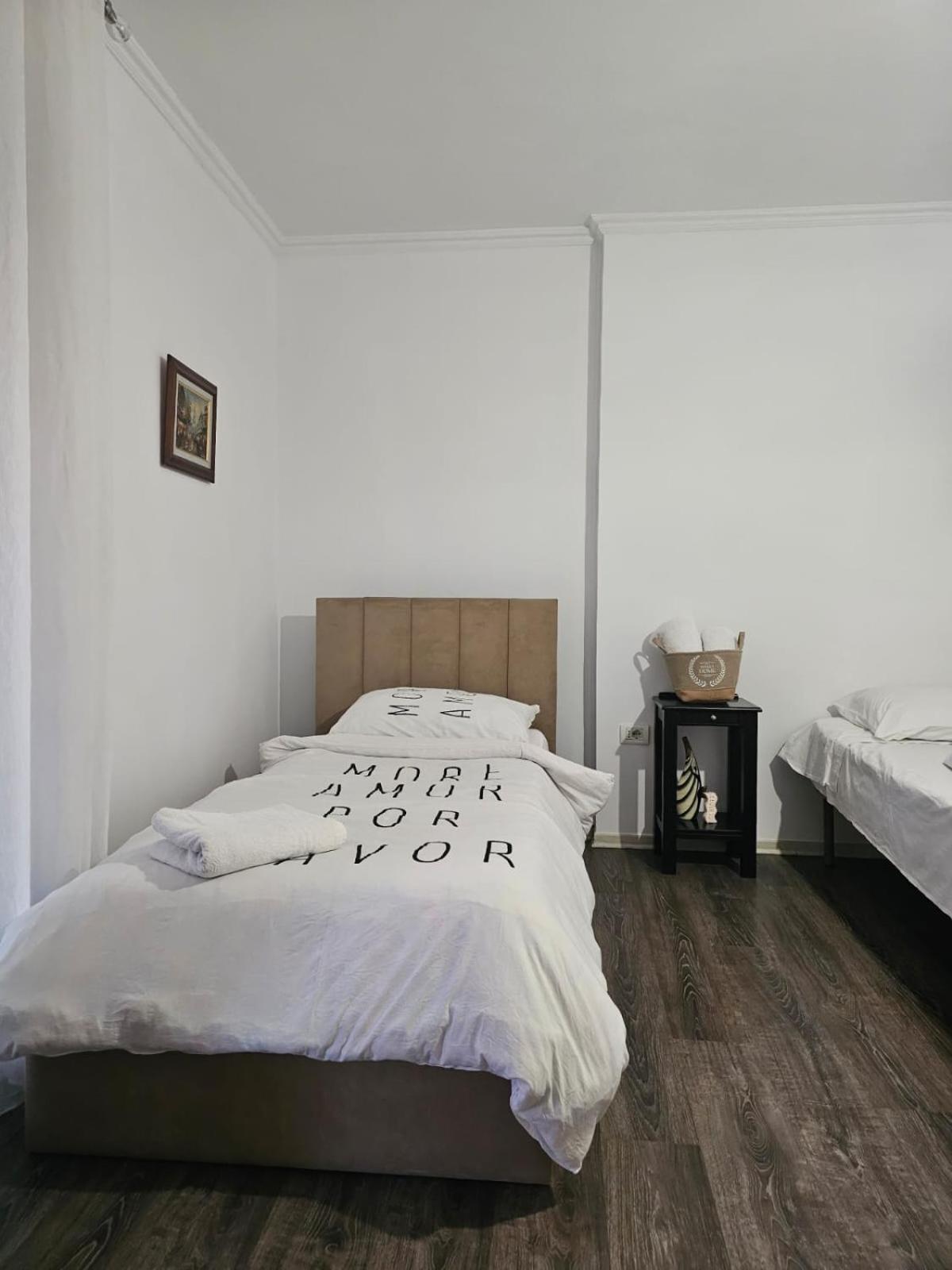 Main Apartment Tirana Kültér fotó